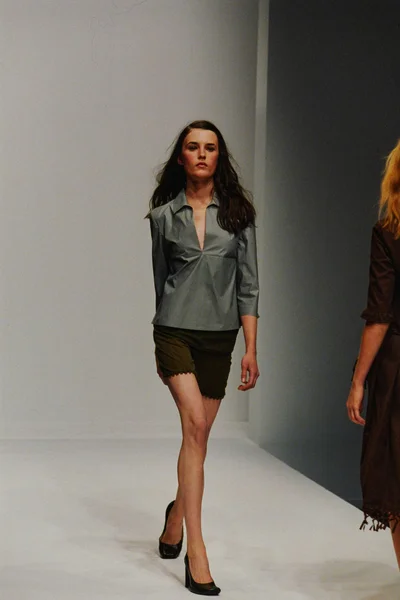 Look 32